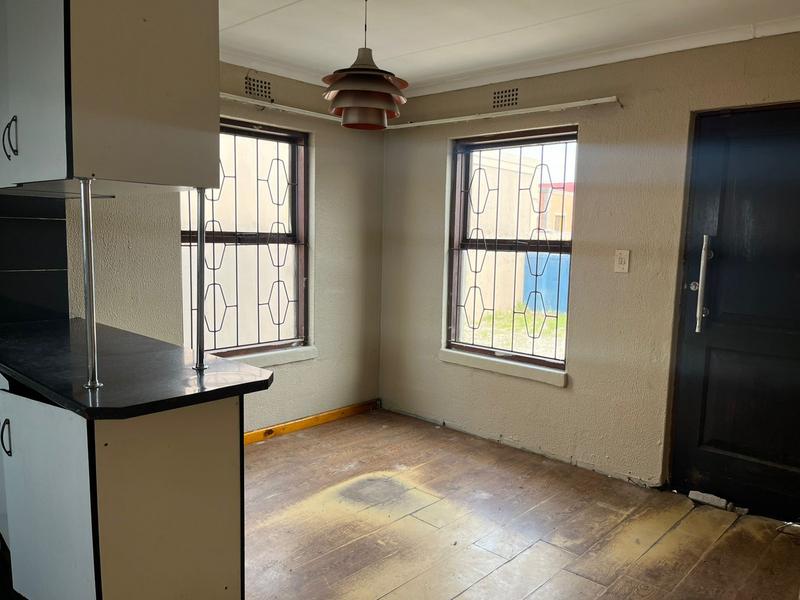 2 Bedroom Property for Sale in Ilitha Park Western Cape